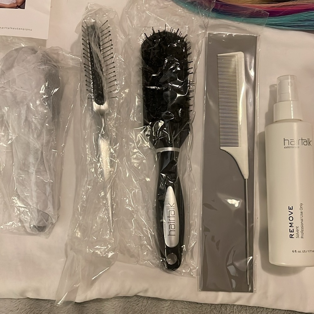 HAIRTALK TRAINING KIT - Picture 3 of 8